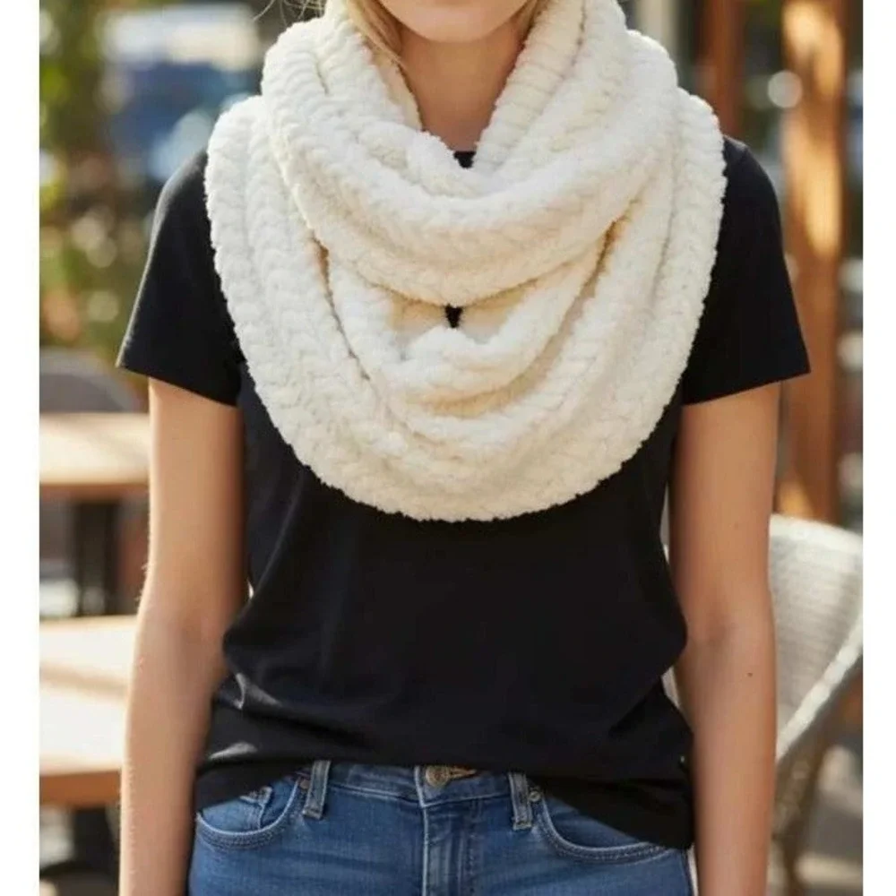 Barefoot Dreams CozyChic Cable Infinity Scarf Dark Brown BDWCC20563 OS NWT